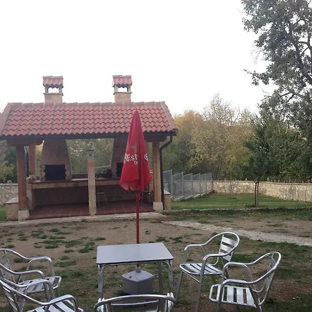 別荘 Casa Rural La Muralla De Pedraza *