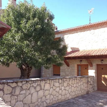 別荘 Casa Rural La Muralla De Pedraza *